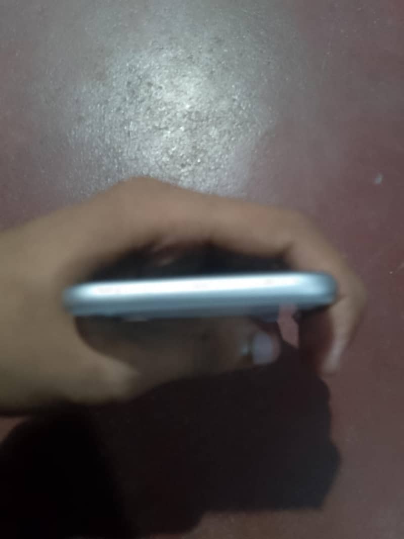 Apple iPhone SE 6