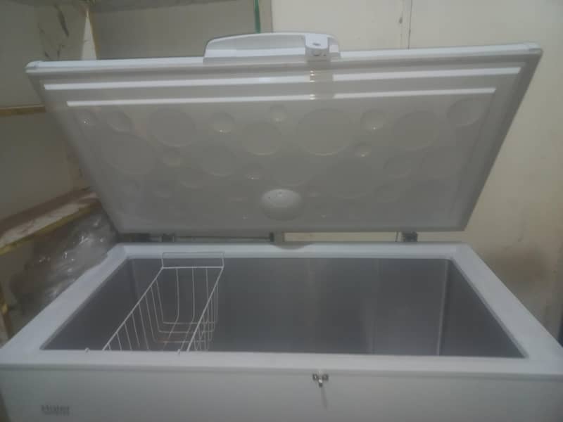D freezer 0