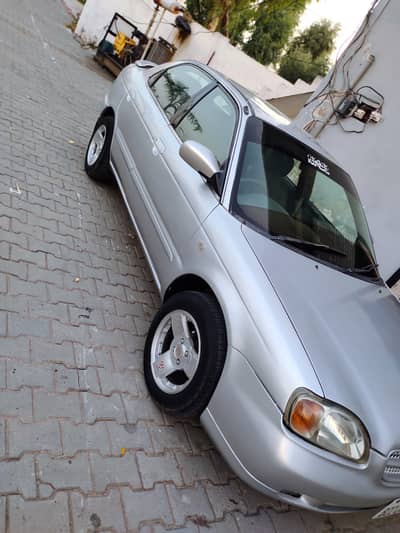Suzuki Baleno 2002