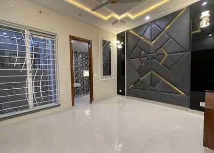 Own A House In 10 Marla Lahore