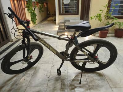 Lotus Fat Tire Mountain Bike | Alloy Frame | Disc Brakes