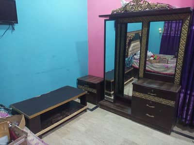 Dressing table alog with 3 mirror