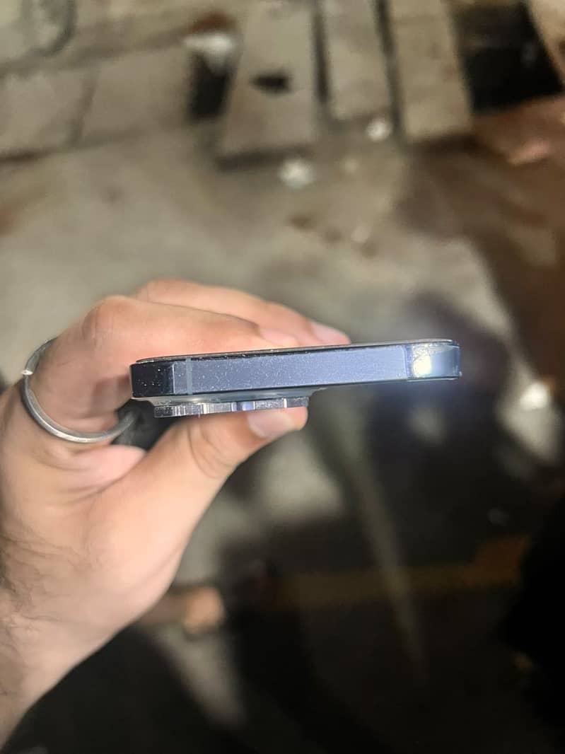 Apple iPhone 13 Pro 1