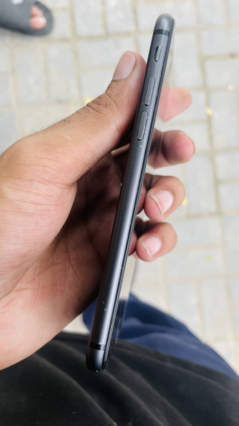 Apple iPhone 8 2
