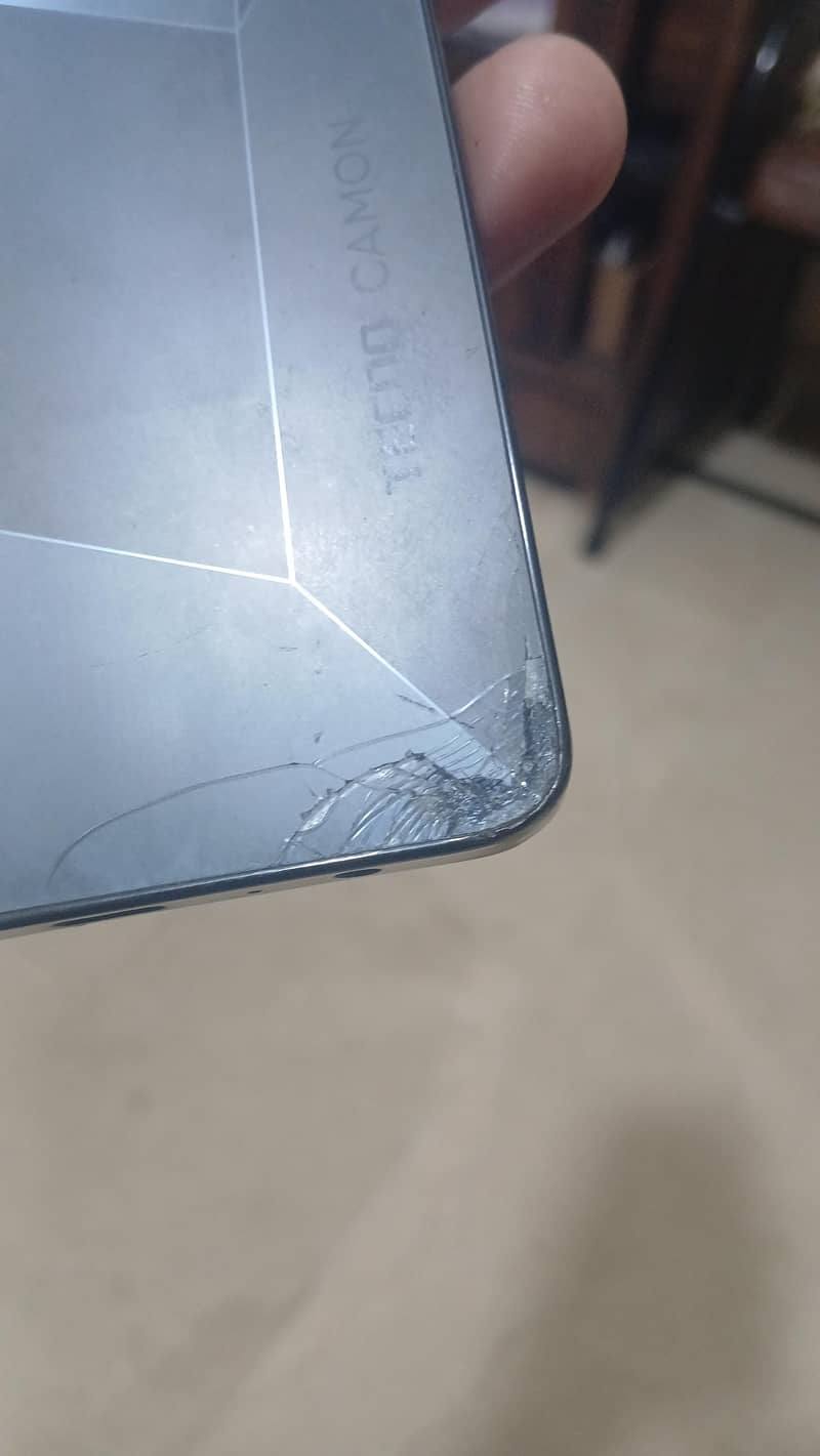 Tecno CAMON 20 Pro 7