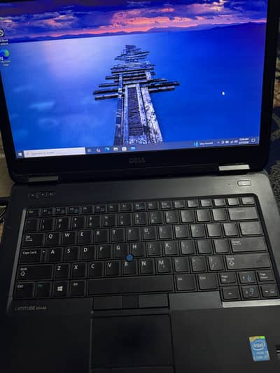 Dell laptop 8 corei3 4th generation