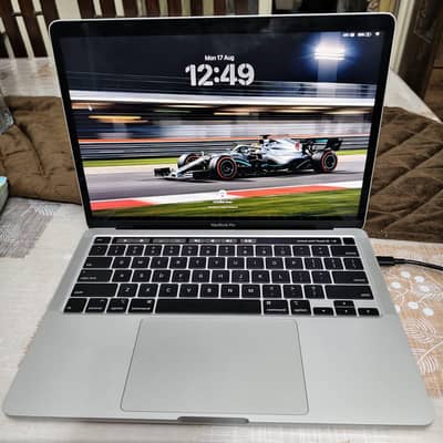 MacBook Pro 2020 13” | i7 (10th Gen) | 32GB RAM | 1TB SSD | 233 Cycles