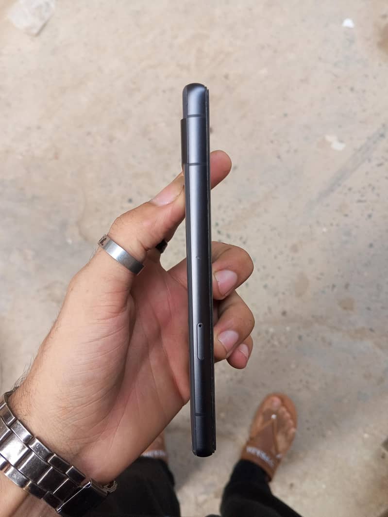 Google Pixel 7a 5