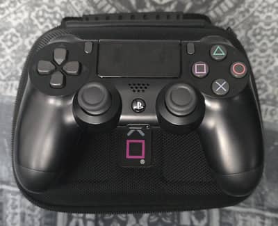 Playstation 4 Gen 2 Controller with Case