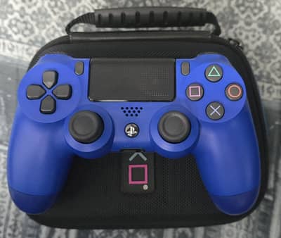 Playstation 4 Gen 2 Controller with Case