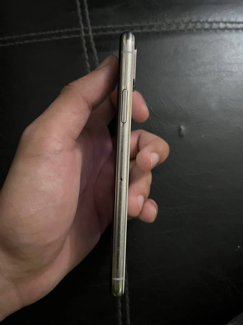 Apple iPhone X 2