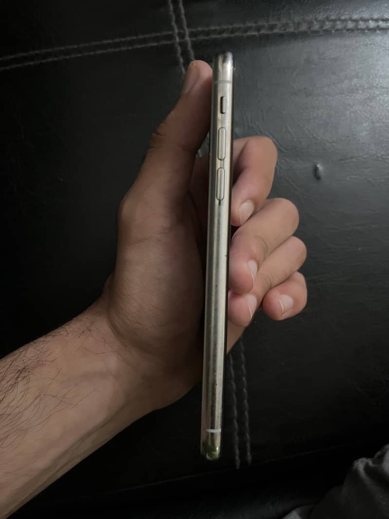 Apple iPhone X 12