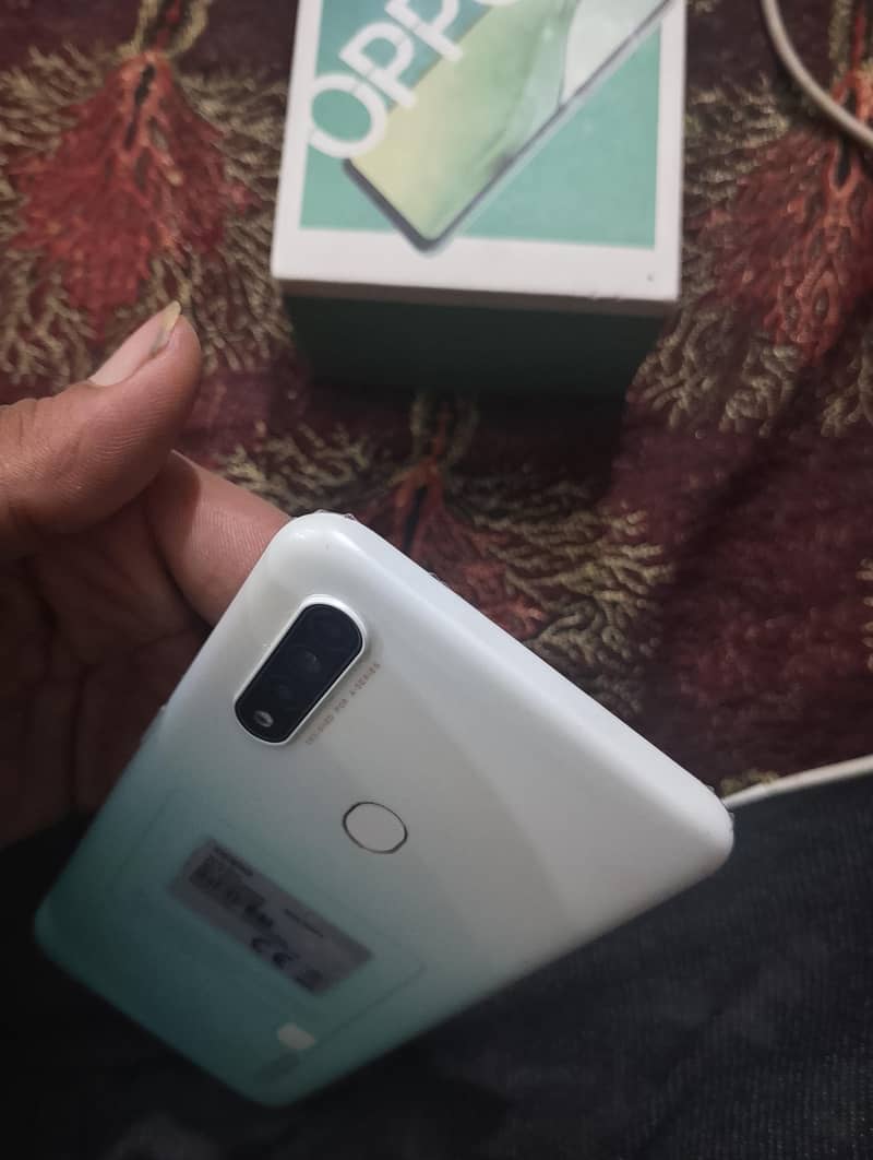 OPPO A31 3