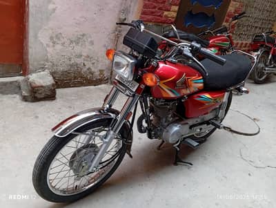 Honda CG-125 2026 Red | 3800 KM Only | PPF Protected | Lahore Reg