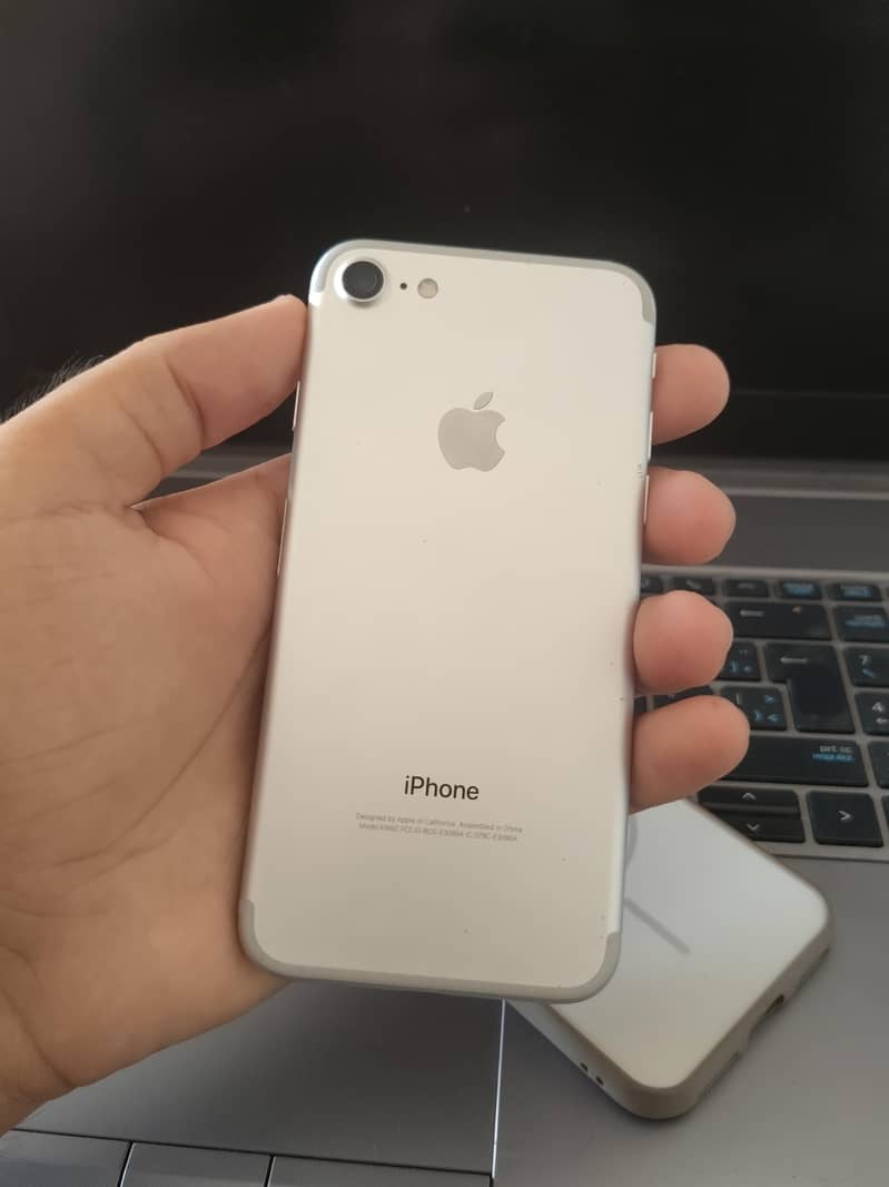 Apple iPhone 7 6