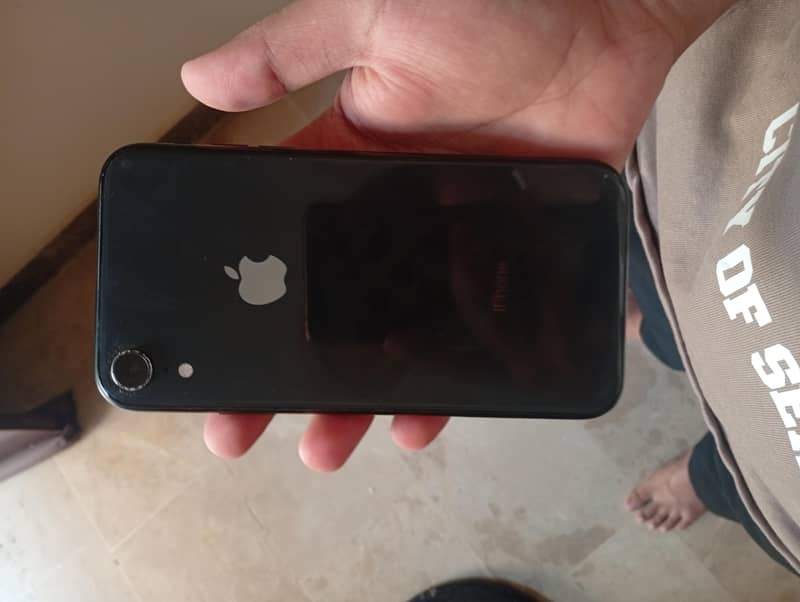 Apple iPhone XR 0