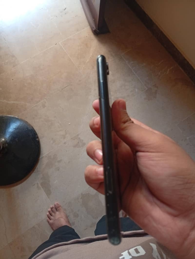 Apple iPhone XR 1