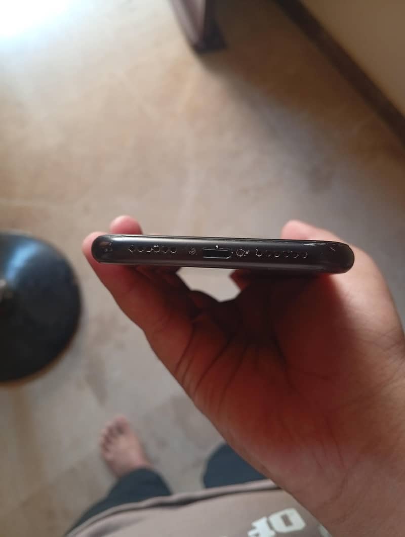 Apple iPhone XR 2