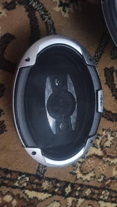 SAB WOOFER AND 2 XPOD CAR SPEAKER