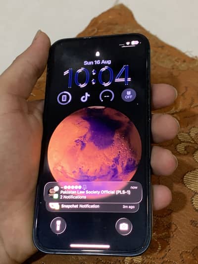 Apple iPhone 13