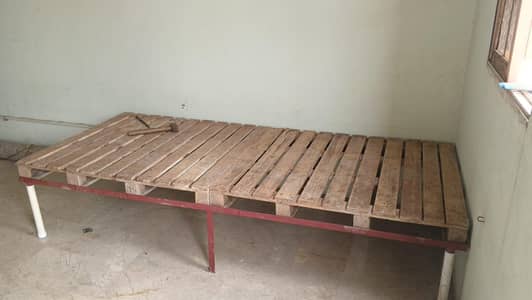 Goat Platform 8x3.5 Ft | For 3 Goats | Heavy Duty Pallets + Angle`