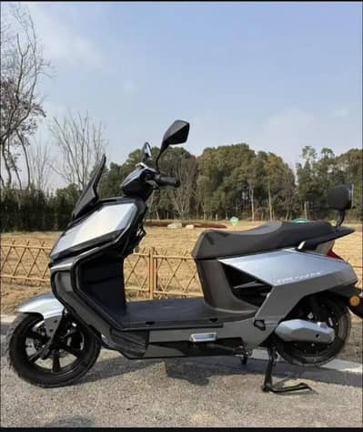 evee sqube for sale 2000km dreven