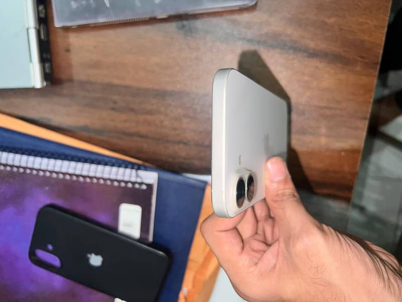 Apple iPhone 16 Plus 3