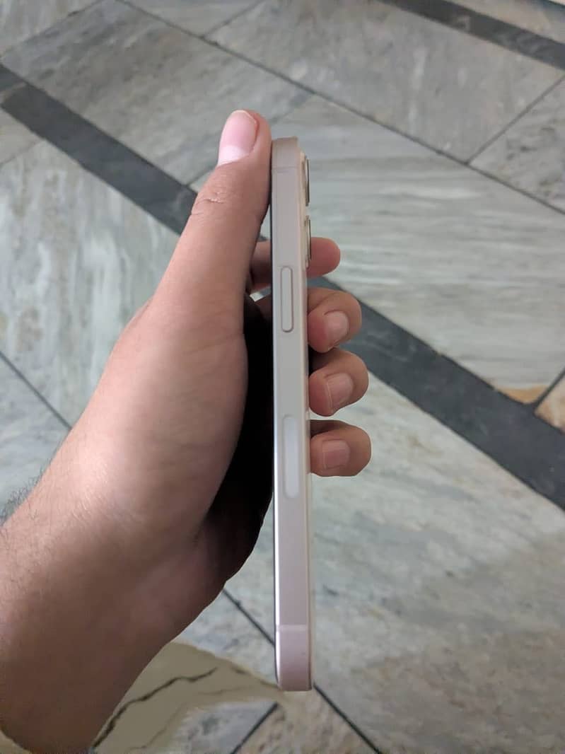 Apple iPhone 13 1