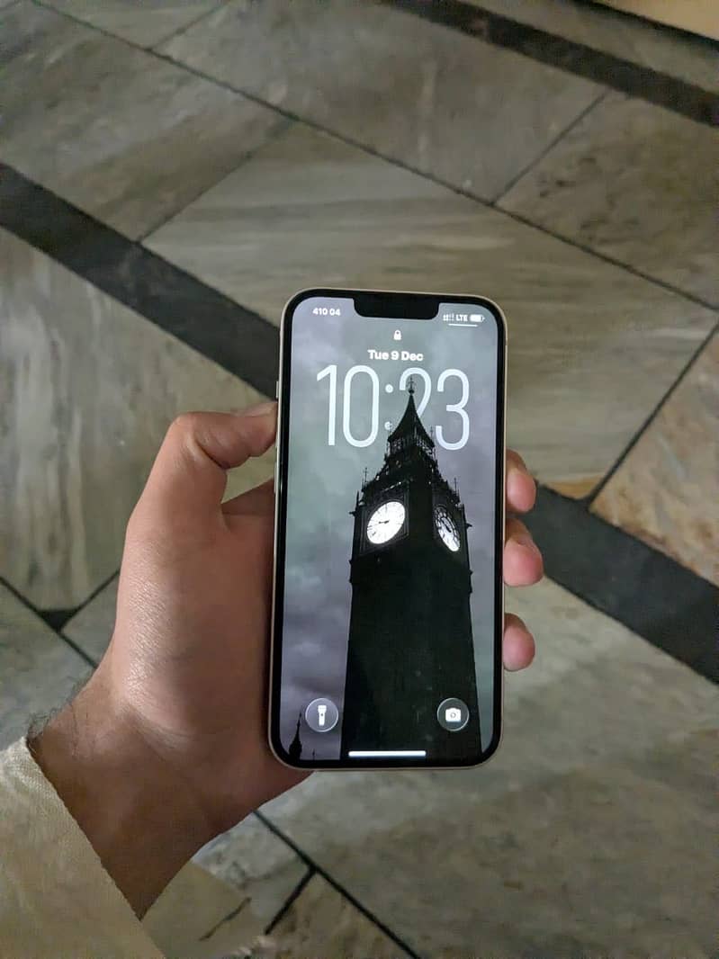 Apple iPhone 13 3