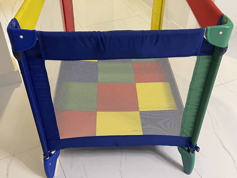 Graco playpen 1