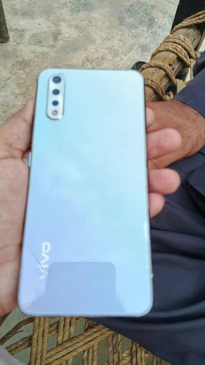 Vivo S1