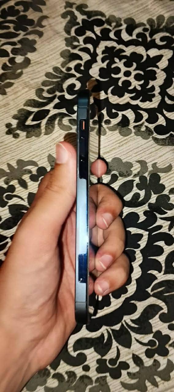 Apple iPhone 12 Pro 6