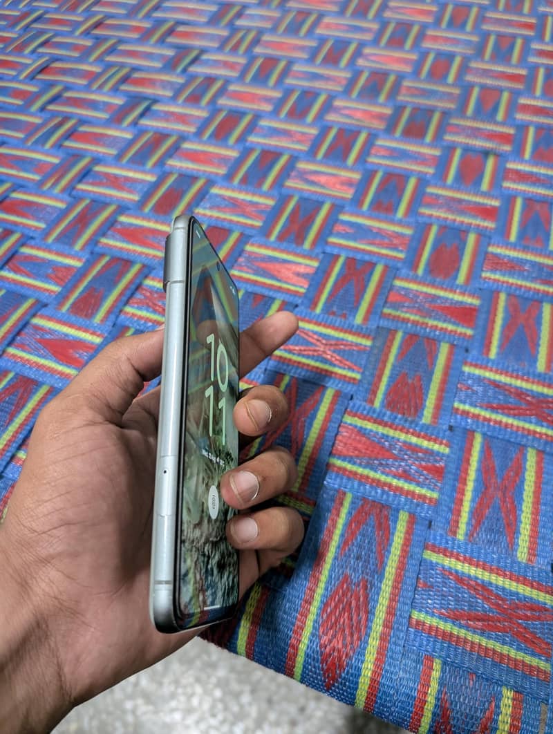 Google Pixel 8 2