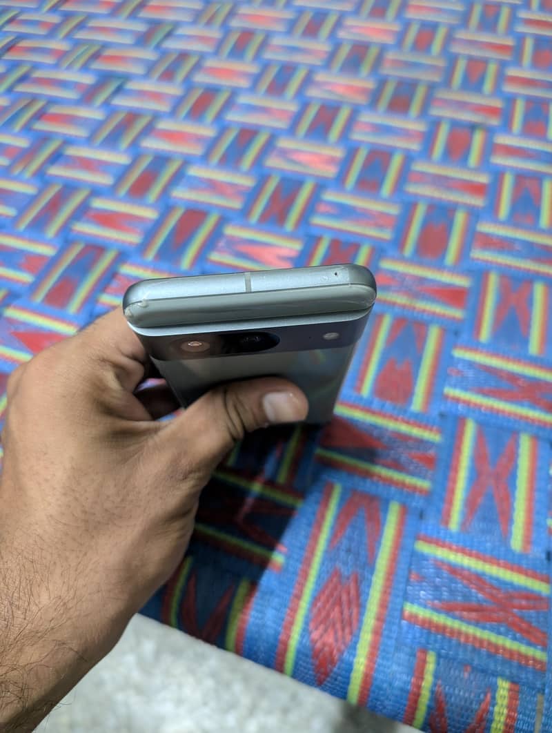 Google Pixel 8 3