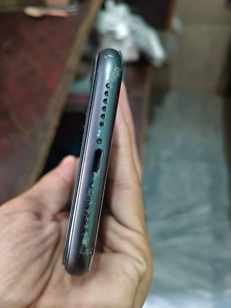 Apple iPhone 11 2