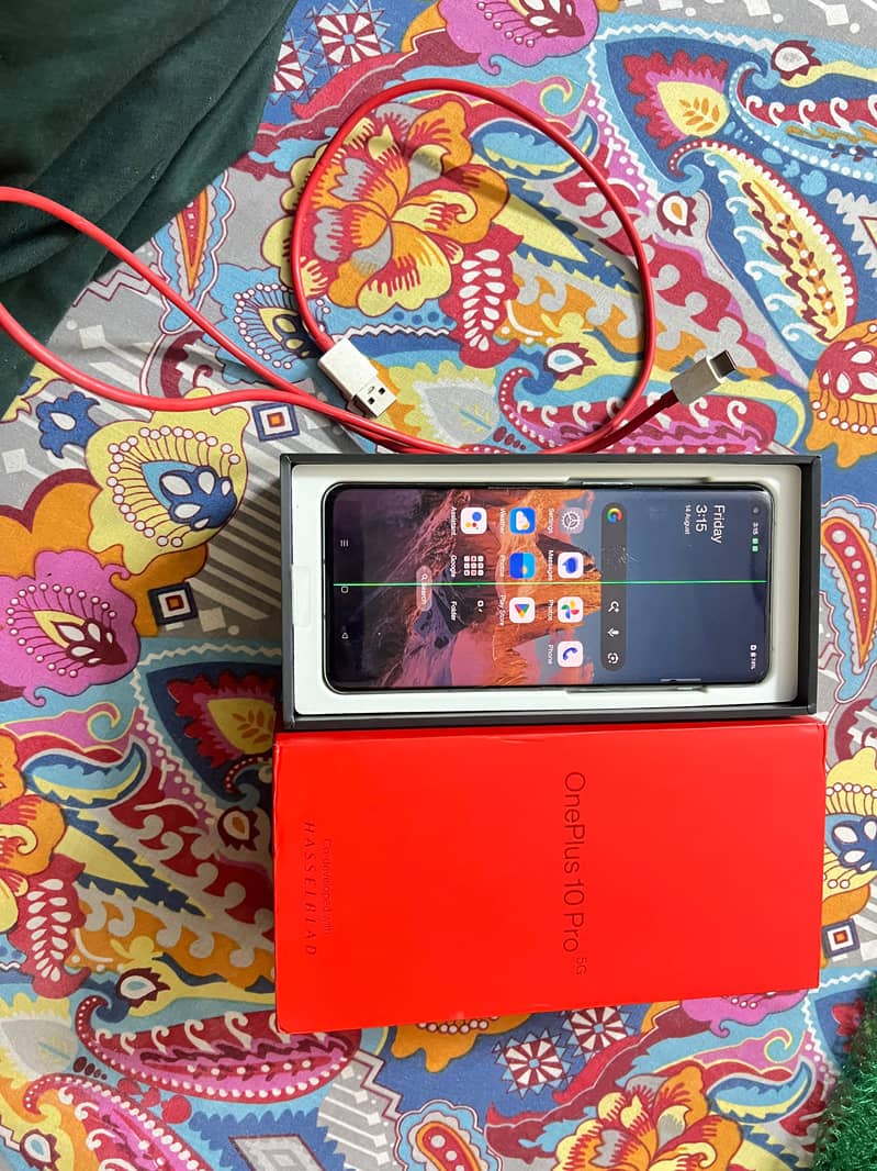 One Plus 10 Pro 1
