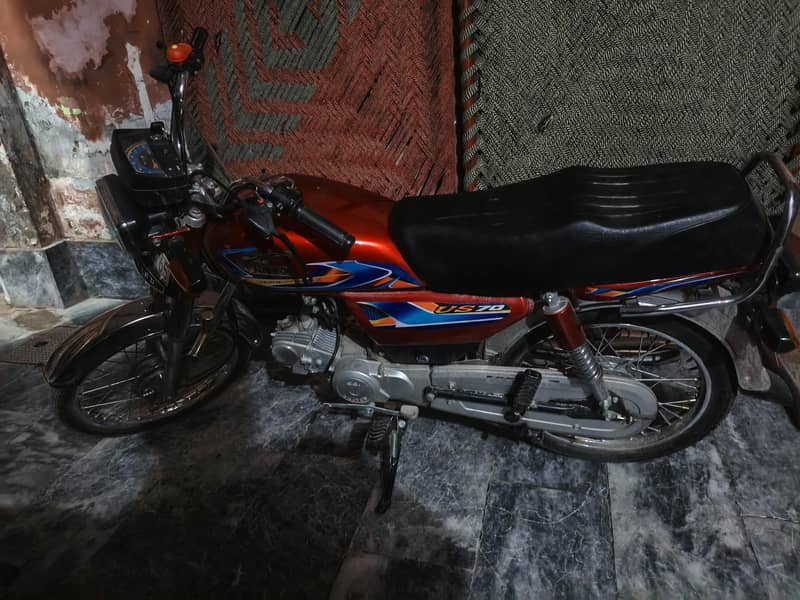 united 70cc 0