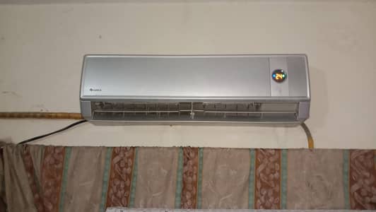 gree 1.5 non inverter for sale good condition