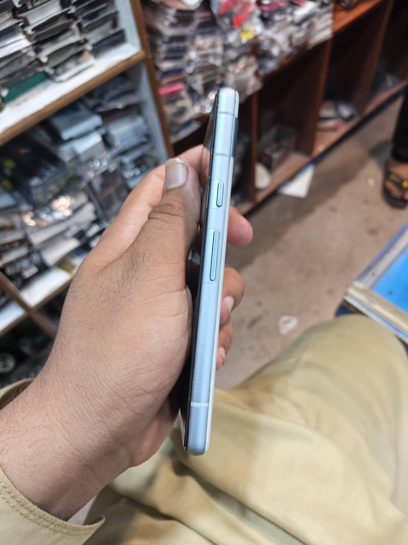Google Pixel 7a 3