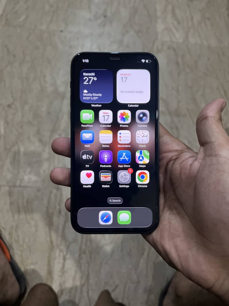 Apple iPhone 12 0
