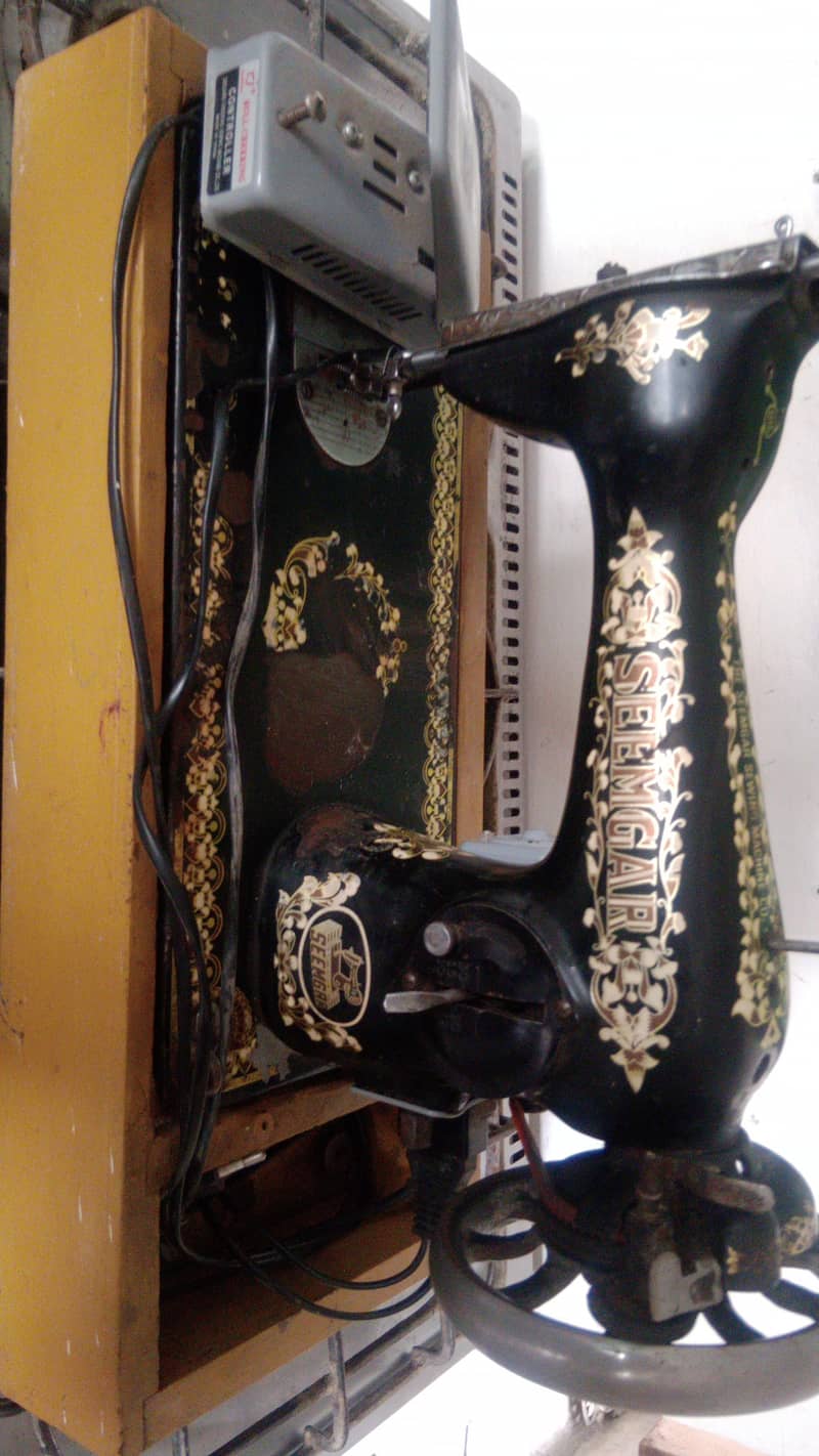 Singer sewing machine 0