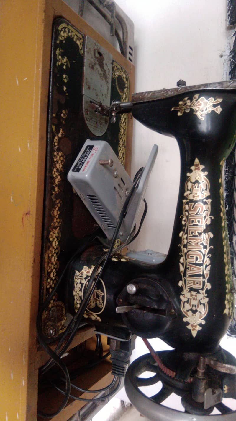 Singer sewing machine 1