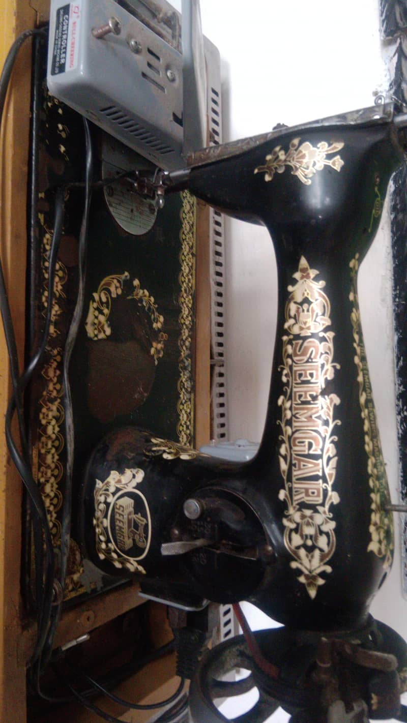 Singer sewing machine 3
