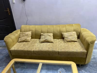 Golden 3-seater Sofa set for sale