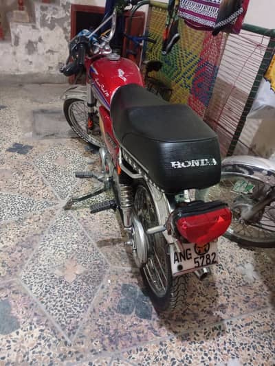 10/by 9 condition but engine 100. /. pak on the sports cheak