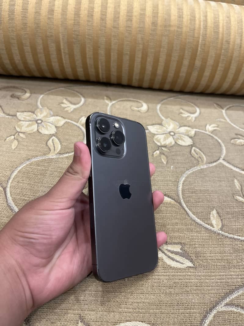 Apple iPhone 13 Pro 0