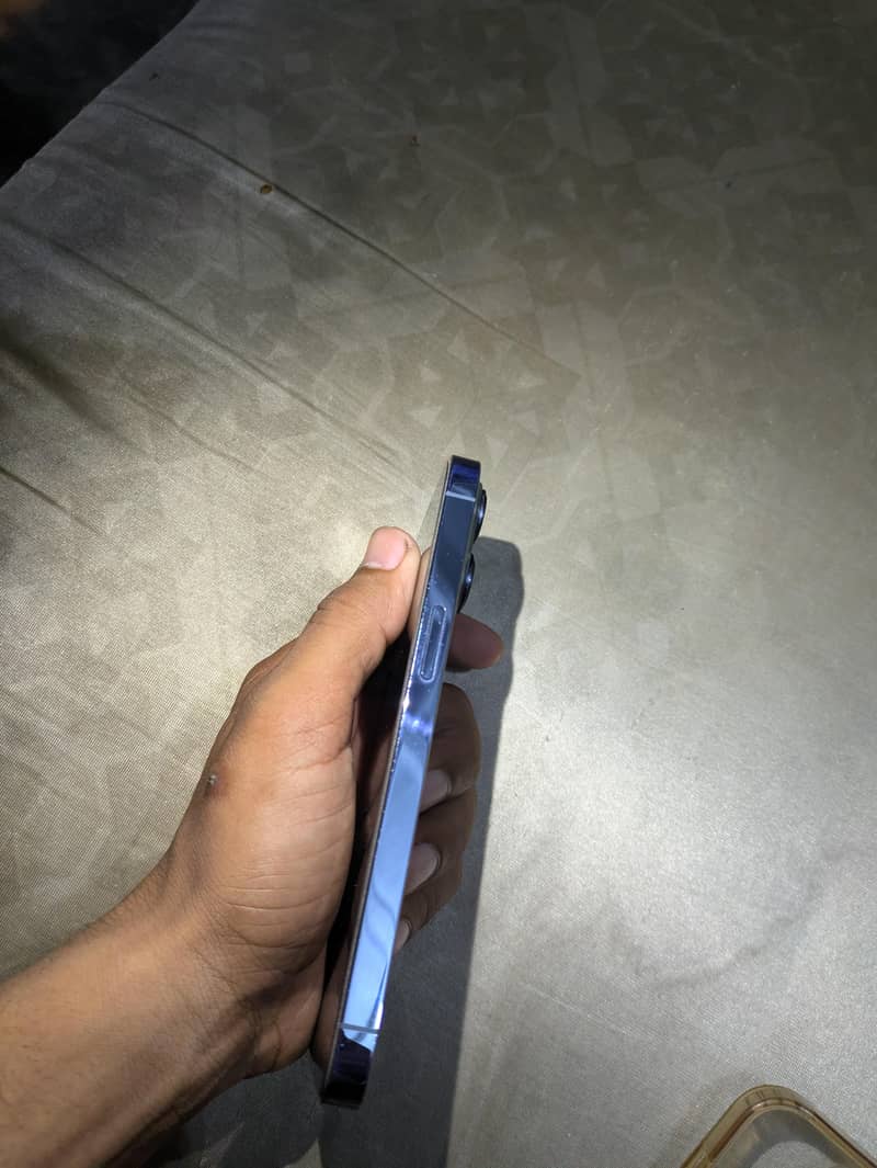 Apple iPhone 13 Pro 3