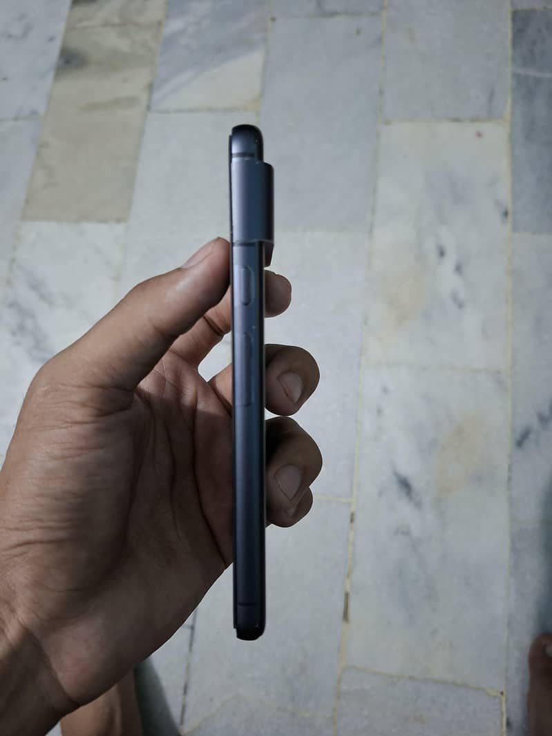 Google Pixel 8 11