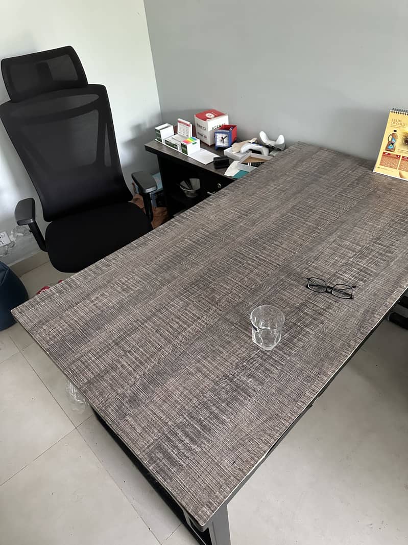 Office Table & chairs 4