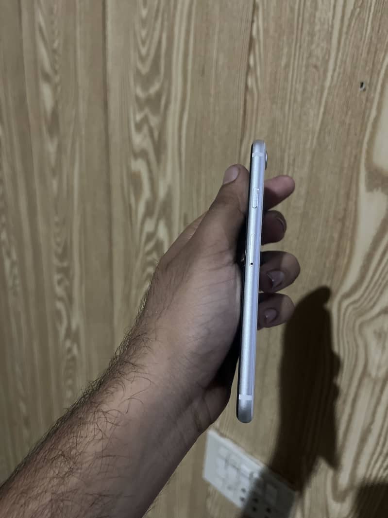 Apple iPhone SE 3